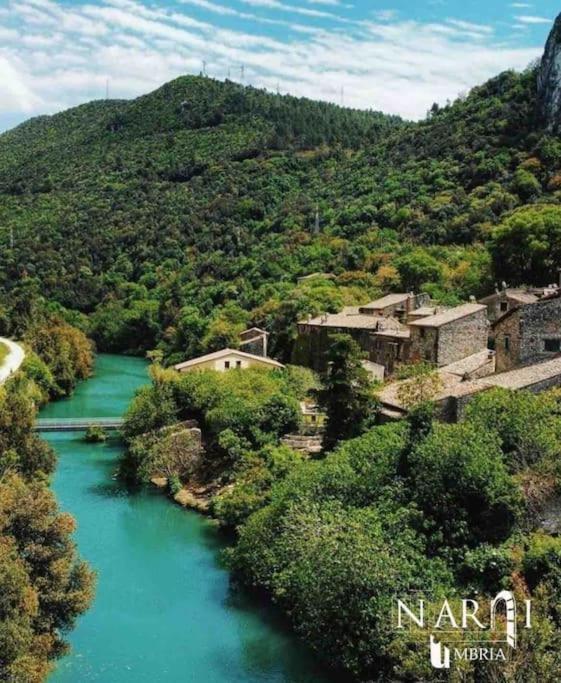 Fresco E Colorato Appartamentino In Narni Scalo 외부 사진